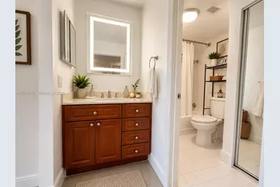 18840 NW 57th Ave #302, Hialeah, FL 33015 - Photo 12