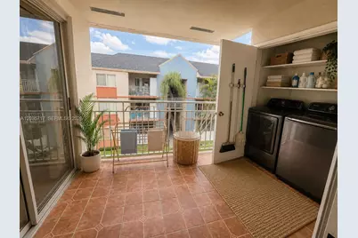 18840 NW 57th Ave #302, Hialeah, FL 33015 - Photo 8
