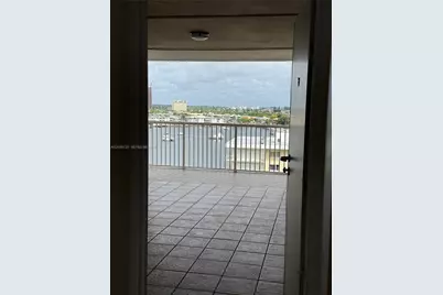 121 Golden Isles Dr #904, Hallandale Beach, FL 33009 - Photo 22