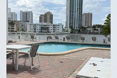 121 Golden Isles Dr #904, Hallandale Beach, FL 33009 - Photo 2
