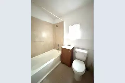 1060 NW 47th St #7, Miami, FL 33127 - Photo 4