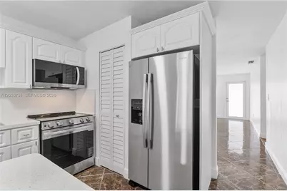 11432 NW 87th Pl #11432, Hialeah Gardens, FL 33018 - Photo 10