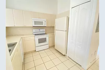 1658 SE 28th Ct #201, Homestead, FL 33035 - Photo 16