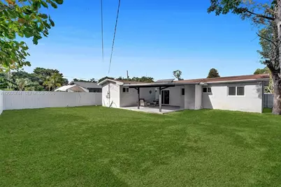 310 NE 162nd St, Miami, FL 33162 - Photo 24