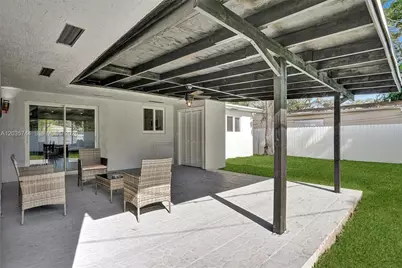 310 NE 162nd St, Miami, FL 33162 - Photo 30