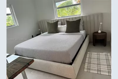 240 Collins Ave #4A, Miami Beach, FL 33139 - Photo 6
