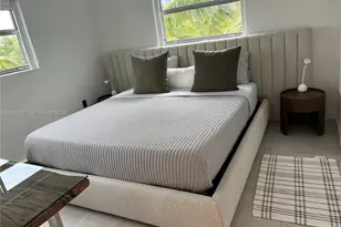 240 Collins Ave, Miami Beach, FL 33139 - Photo 6