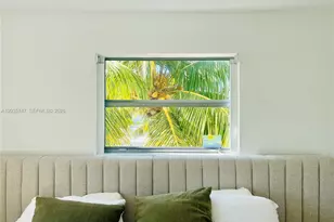 240 Collins Ave, Miami Beach, FL 33139 - Photo 8