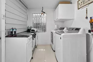 960 NE 146th St, North Miami, FL 33161 - Photo 22