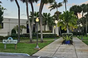 8075 SW 107th Ave, Miami, FL 33173 - Photo 34