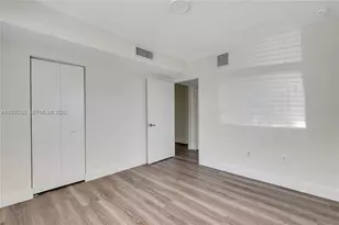 1710 NW 1st Ct, Miami, FL 33136 - Photo 8