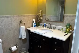 1024 SE 3rd Ave, Dania Beach, FL 33004 - Photo 14