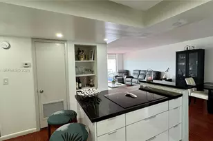 2780 NE 183rd St, Aventura, FL 33160 - Photo 4