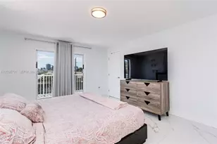 3527 NE 168th St, North Miami Beach, FL 33160 - Photo 20