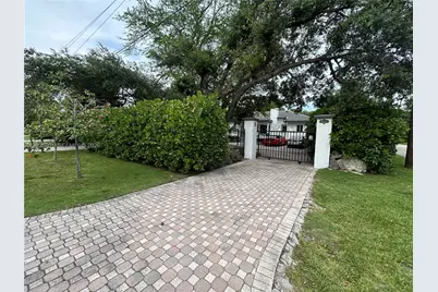 12885 SW 77 Ave, Pinecrest, FL 33156 - Photo 4
