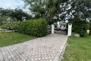 12885 SW 77th Ave, Pinecrest, FL 33156 - Photo 4