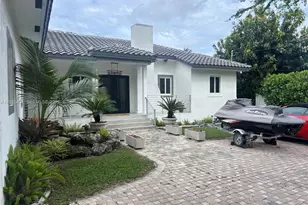 12885 SW 77th Ave, Pinecrest, FL 33156 - Photo 2