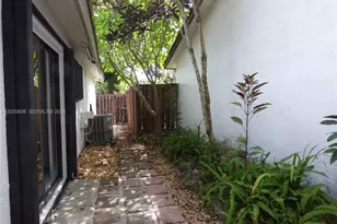 10857 SW 132nd Cir Ct, Miami, FL 33186 - Photo 28