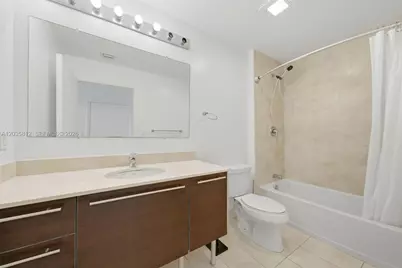 1900 N Bayshore Dr #2207, Miami, FL 33132 - Photo 8