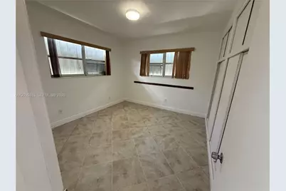 7720 Byron Ave #4, Miami Beach, FL 33141 - Photo 20