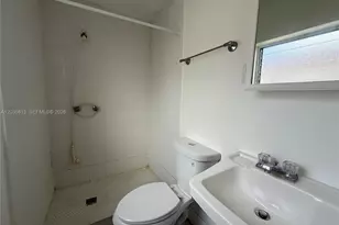 7720 Byron Ave, Miami Beach, FL 33141 - Photo 18