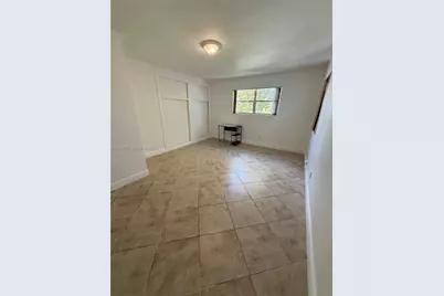 7720 Byron Ave #4, Miami Beach, FL 33141 - Photo 26