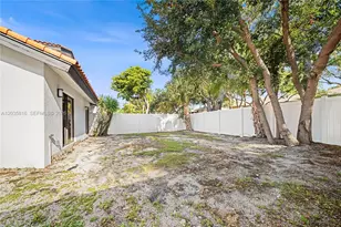 443 NE 38th St, Boca Raton, FL 33431 - Photo 28