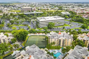 8100 Geneva Ct, Doral, FL 33166 - Photo 2