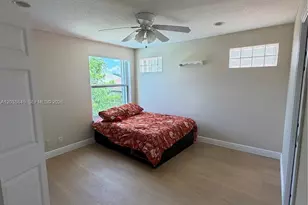11927 NW 47th St, Coral Springs, FL 33076 - Photo 10