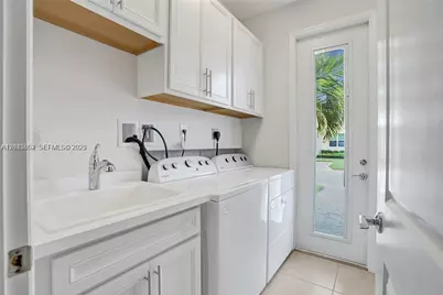 5140 Eucalyptus Dr #5, Hollywood, FL 33021 - Photo 4