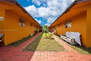 129 -131 SE 5th St, Hallandale Beach, FL 33009 - Photo 14