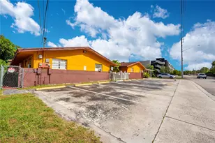 129 -131 SE 5th St, Hallandale Beach, FL 33009 - Photo 2