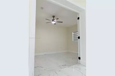 17010 NW 53rd Ave, Miami Gardens, FL 33055 - Photo 8