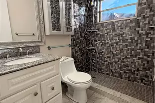 7751 NW 32nd St, Davie, FL 33024 - Photo 8