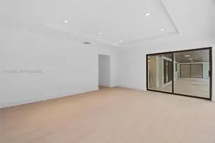 5254 NW 94th Doral Pl, Doral, FL 33178 - Photo 8