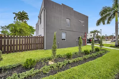 171 NW 158th St #1, Miami, FL 33169 - Photo 2