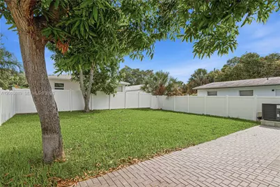 335 NE 12th Ave, Boynton Beach, FL 33435 - Photo 24