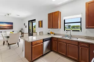 612 NE 193rd St, Miami, FL 33179 - Photo 14