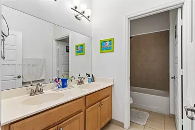 612 NE 193rd St, Miami, FL 33179 - Photo 34