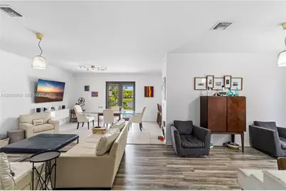 612 NE 193rd St, Miami, FL 33179 - Photo 42