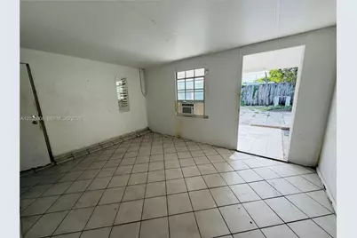 1550 E 10th Ave, Hialeah, FL 33010 - Photo 12