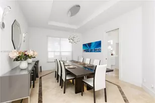 954 Sanibel Dr, Hollywood, FL 33019 - Photo 8