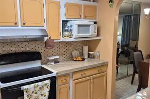 8460 Sunrise Lakes Blvd, Sunrise, FL 33322 - Photo 6