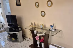 8460 Sunrise Lakes Blvd, Sunrise, FL 33322 - Photo 20
