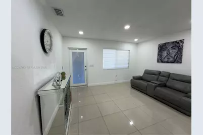 224 E 42nd St, Hialeah, FL 33013 - Photo 18