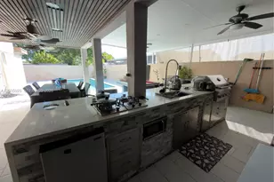 224 E 42nd St, Hialeah, FL 33013 - Photo 64