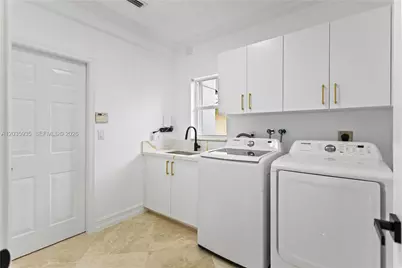 11021 Redhawk St, Plantation, FL 33324 - Photo 26