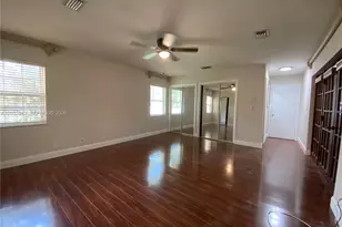 490 Bonaventure Blvd, Weston, FL 33326 - Photo 6