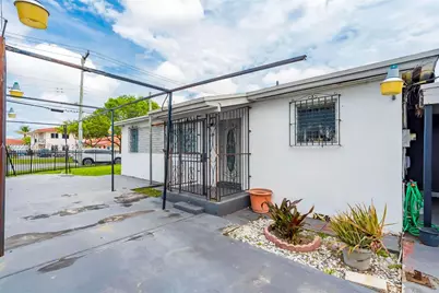 2300 NW 9th St, Miami, FL 33125 - Photo 32