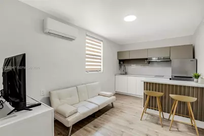 2300 NW 9th St, Miami, FL 33125 - Photo 20